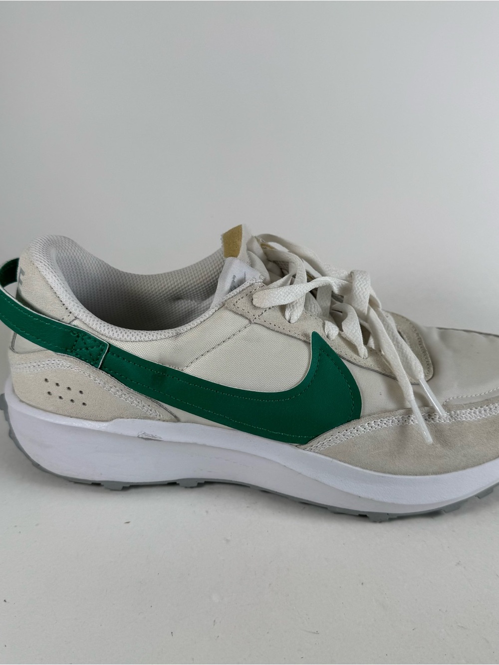 Womens Nike Shoes Waffle Debut Size 10 Off White Ivory Green Sneakers Tennis Run - Picture 12 of 12
